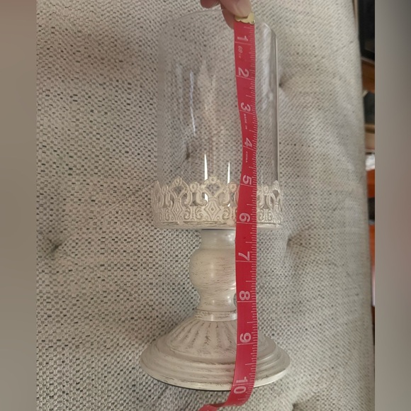 Elegant Set Of White Vintage Style Candle Holders - Picture 2 of 5